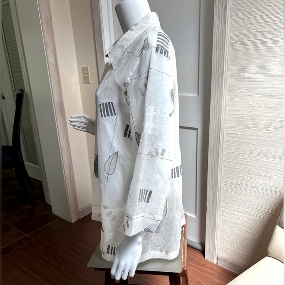 White with Gray Leaf Design Jacket L - Picture 2 of 15